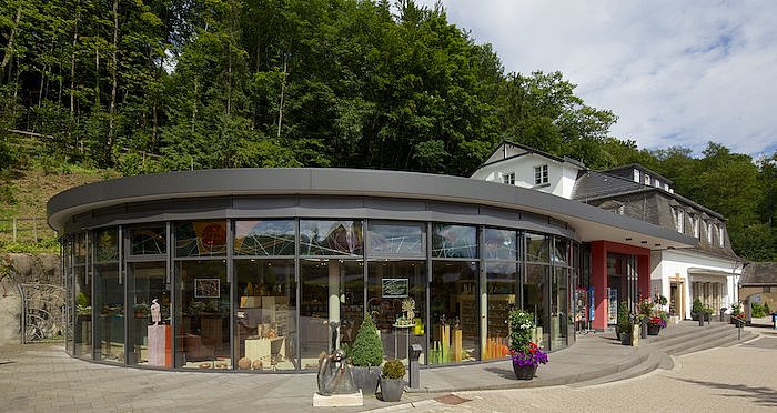 Buchhandlung von Maria Laach von außen