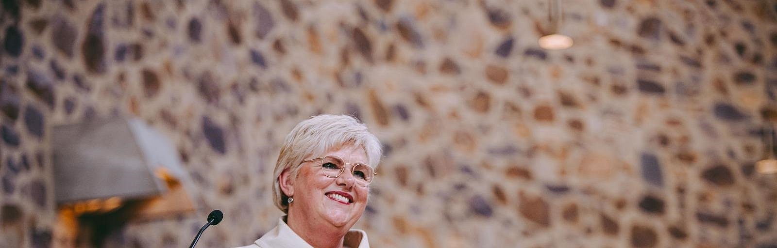 Portrait Marlene Wynands im Gottesdienst