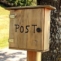 Briefkasten aus Holz