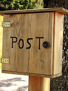 Briefkasten aus Holz