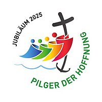 Logo von Oilger der Hoffnung mit 4 Personen hintereinander die ein Kreuz umklammern.