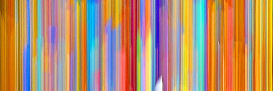 Bunte aneinander gereihte Striche als Grafik