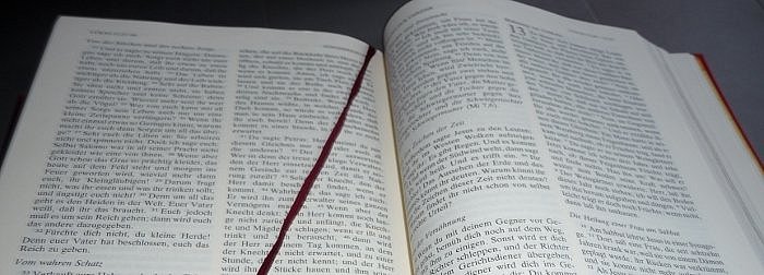 aufgeschlagene Bibel