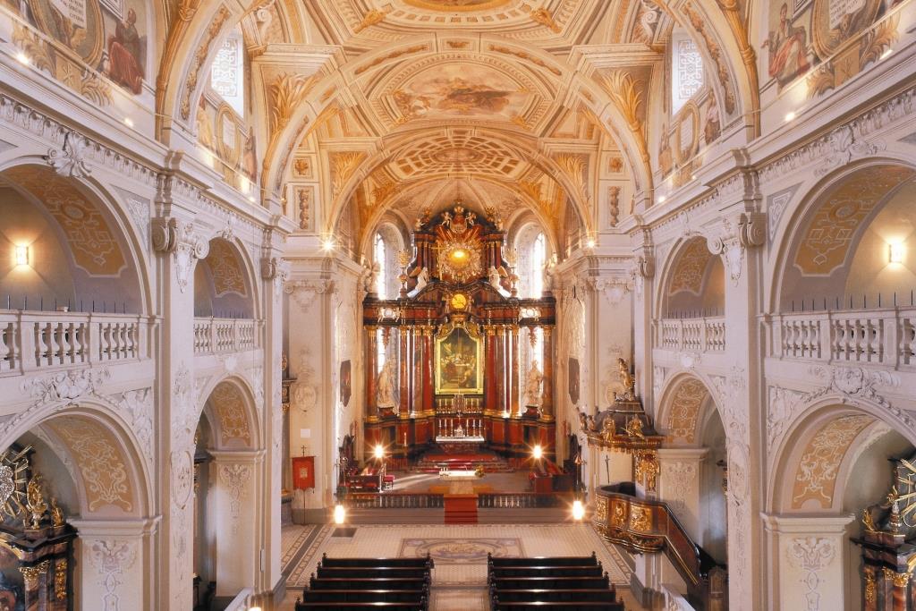 Innenansicht der Basilika zum Heiligen Blut, St. Georg